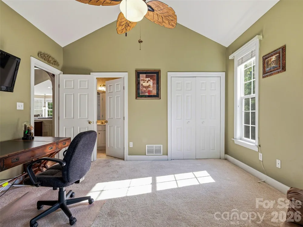 117 Hibiscus Lane Asheville, NC 28803