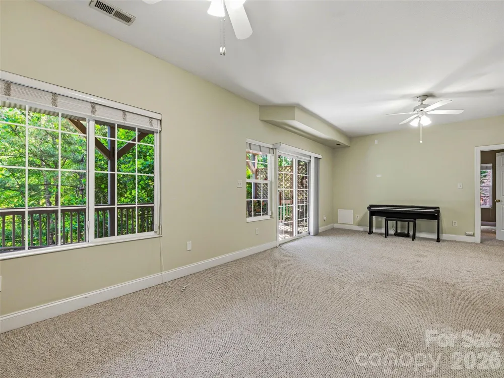 117 Hibiscus Lane Asheville, NC 28803