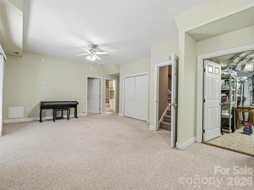 117 Hibiscus Lane Asheville, NC 28803