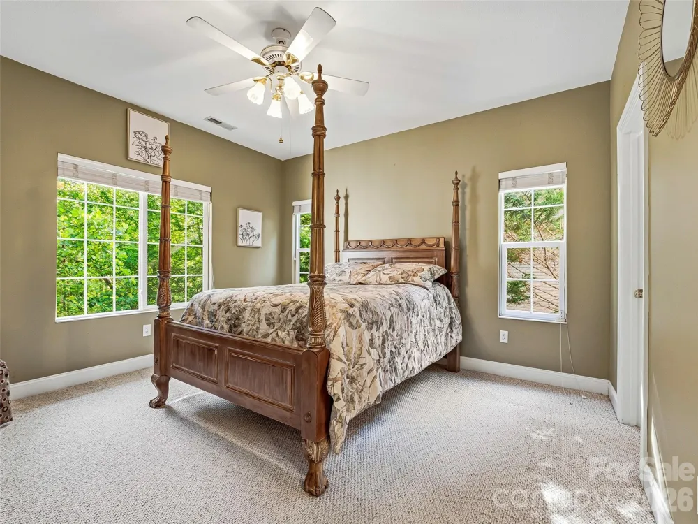 117 Hibiscus Lane Asheville, NC 28803