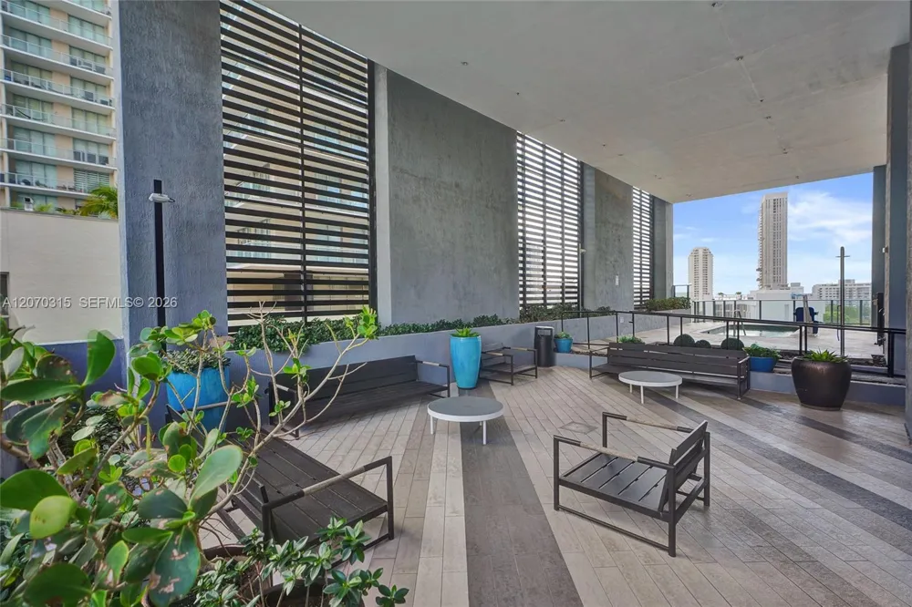 121 NE 34th St #2309 Miami, FL 33137