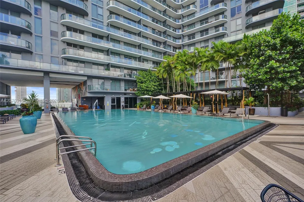 121 NE 34th St #2309 Miami, FL 33137
