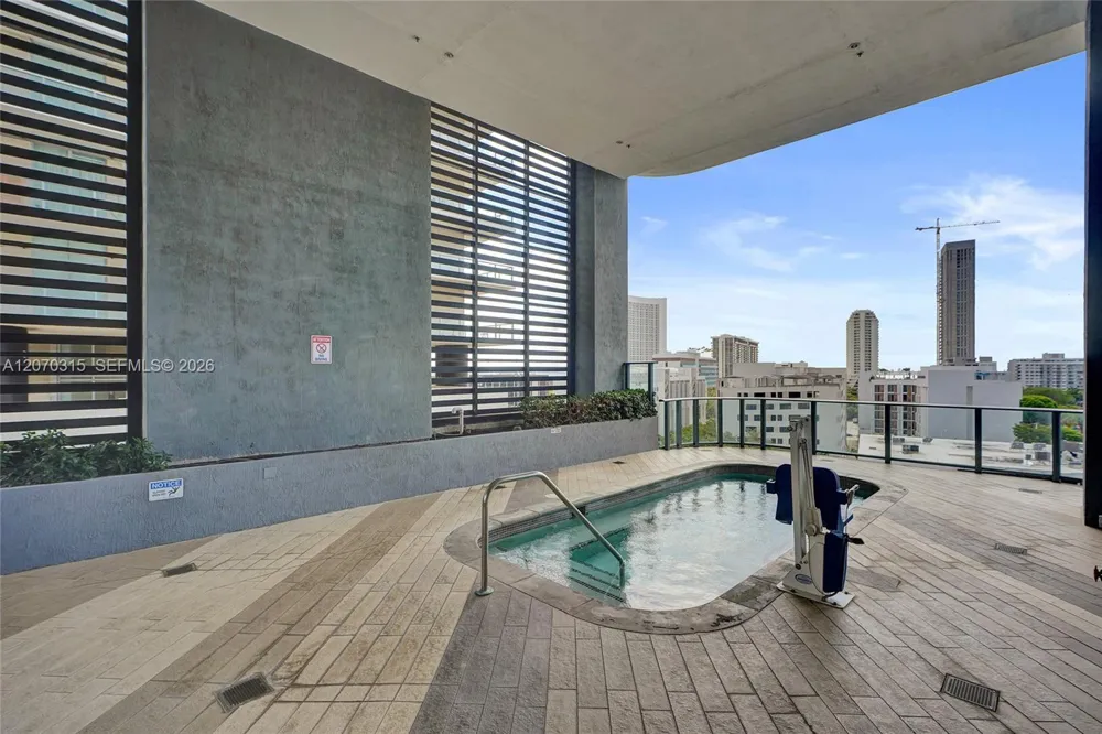 121 NE 34th St #2309 Miami, FL 33137