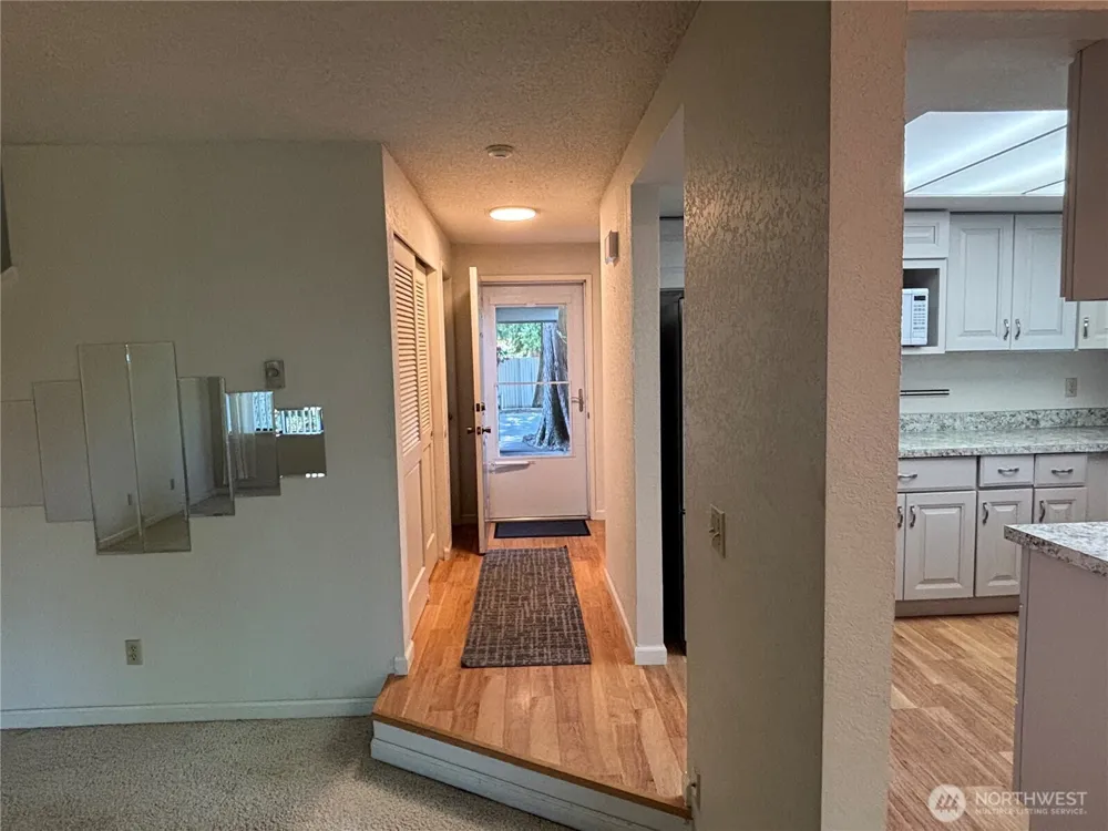 19219 40th Avenue W #H-1 Lynnwood, WA 98036