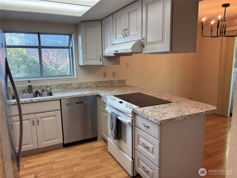 19219 40th Avenue W #H-1 Lynnwood, WA 98036