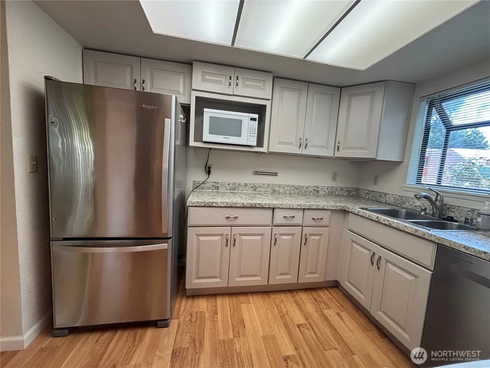 19219 40th Avenue W #H-1 Lynnwood, WA 98036