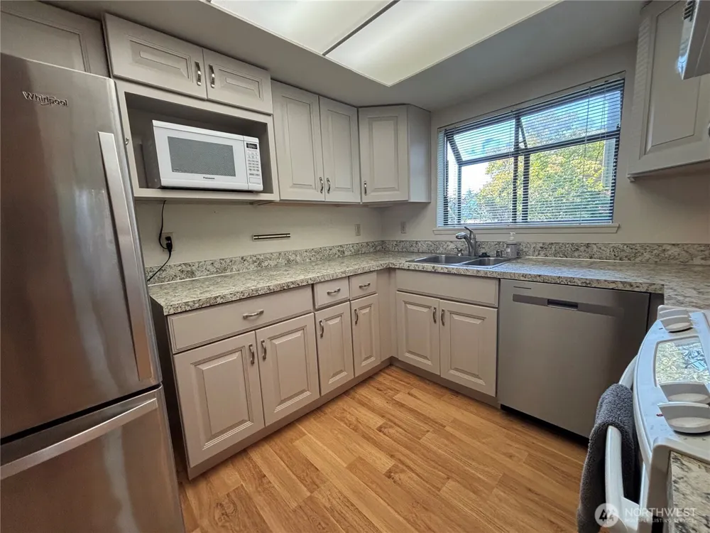 19219 40th Avenue W #H-1 Lynnwood, WA 98036