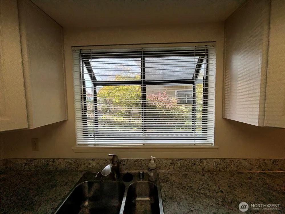 19219 40th Avenue W #H-1 Lynnwood, WA 98036
