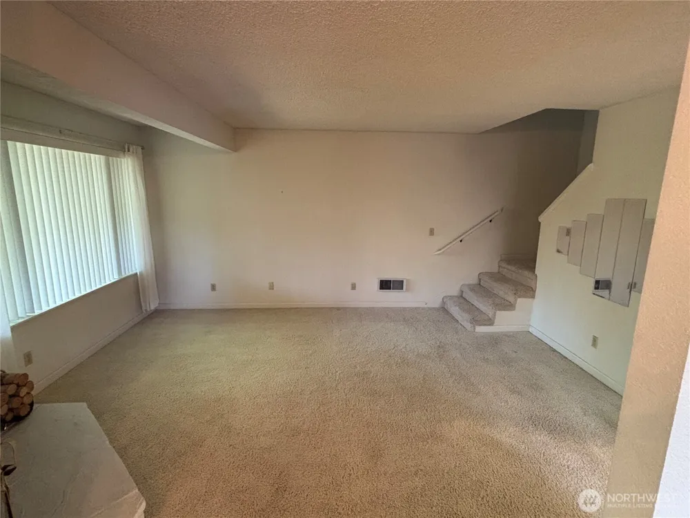 19219 40th Avenue W #H-1 Lynnwood, WA 98036