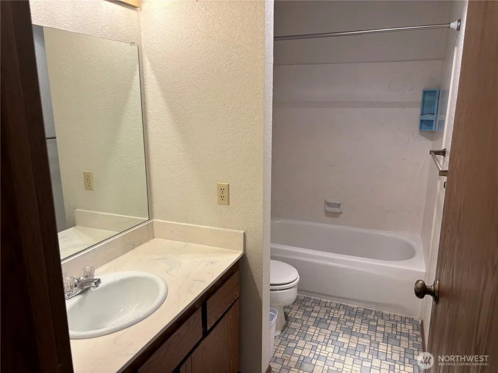 19219 40th Avenue W #H-1 Lynnwood, WA 98036