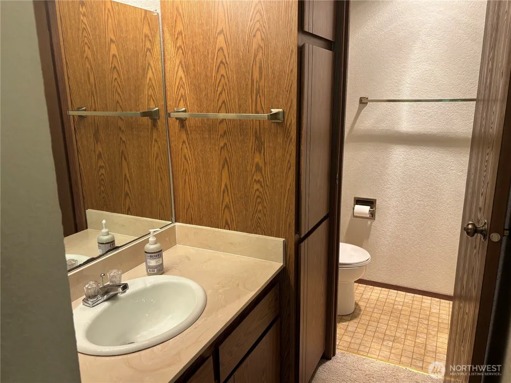 19219 40th Avenue W #H-1 Lynnwood, WA 98036