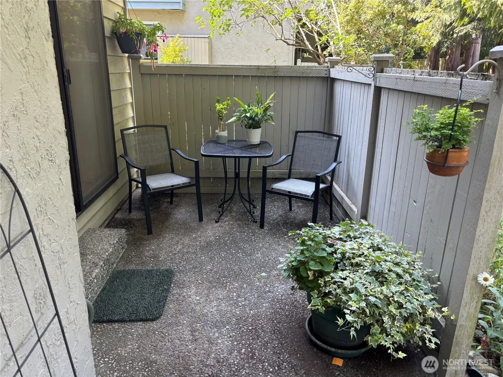 19219 40th Avenue W #H-1 Lynnwood, WA 98036
