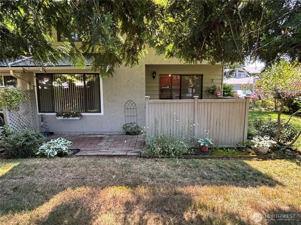 19219 40th Avenue W #H-1 Lynnwood, WA 98036
