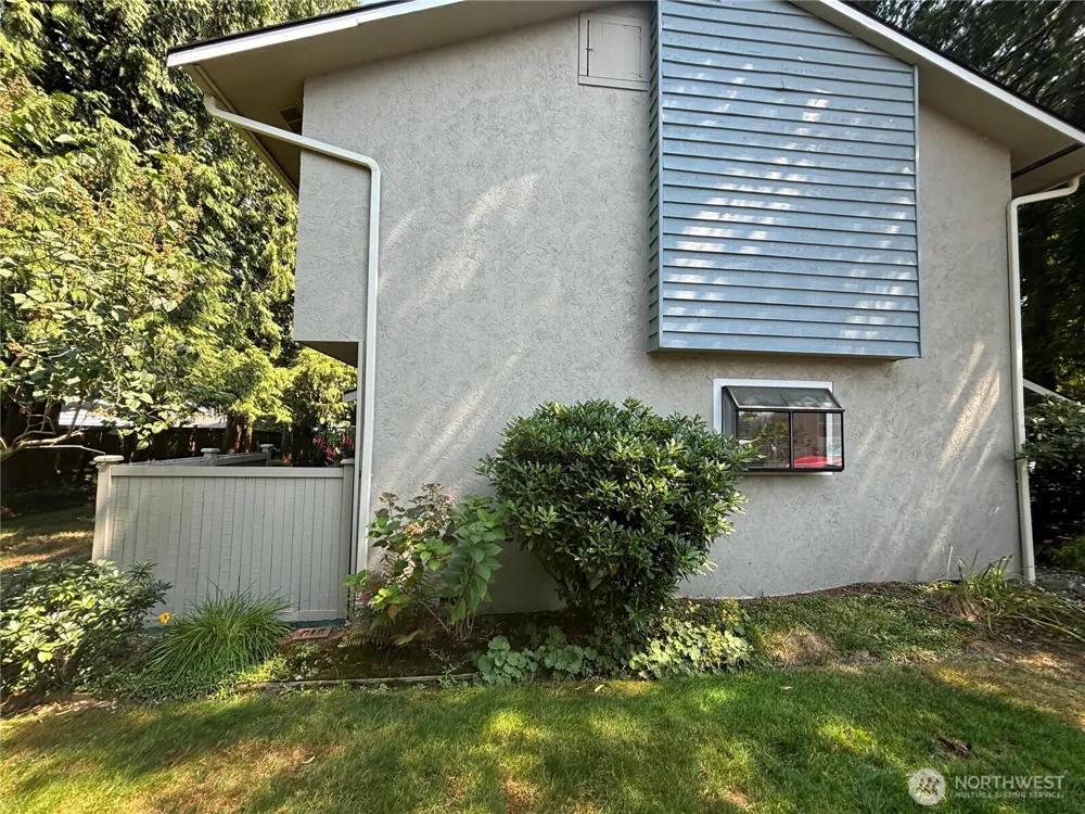 19219 40th Avenue W #H-1 Lynnwood, WA 98036