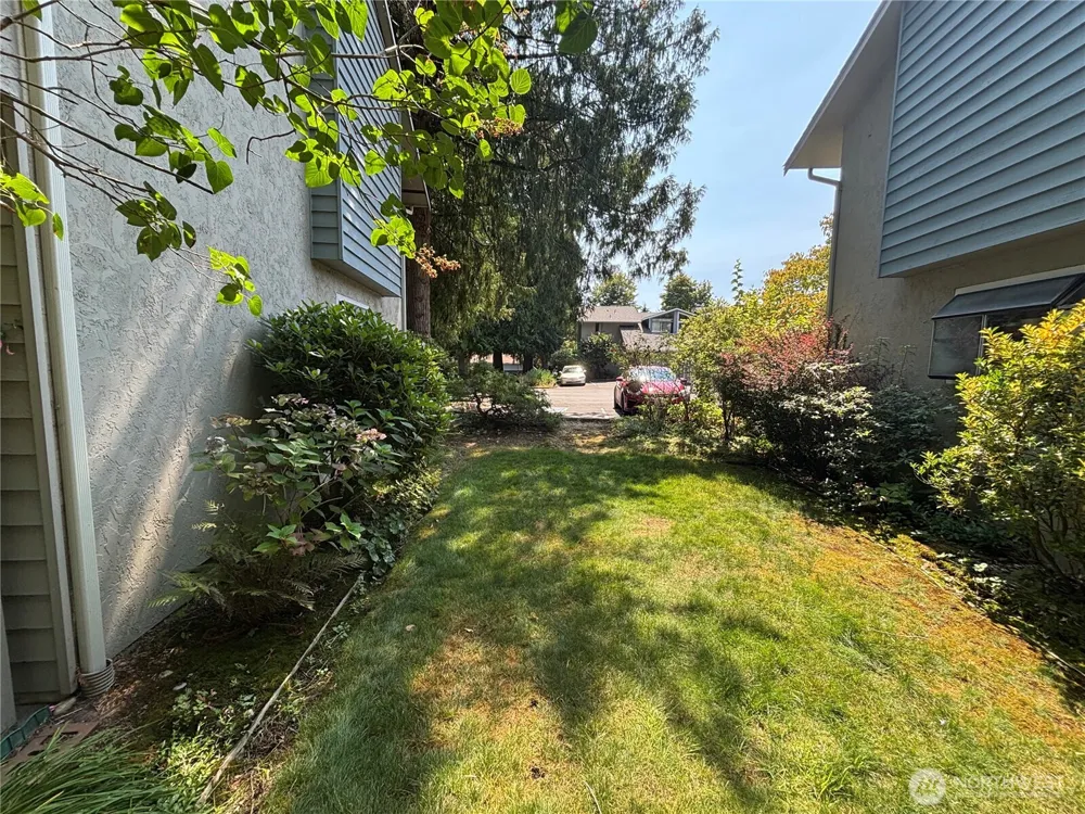 19219 40th Avenue W #H-1 Lynnwood, WA 98036