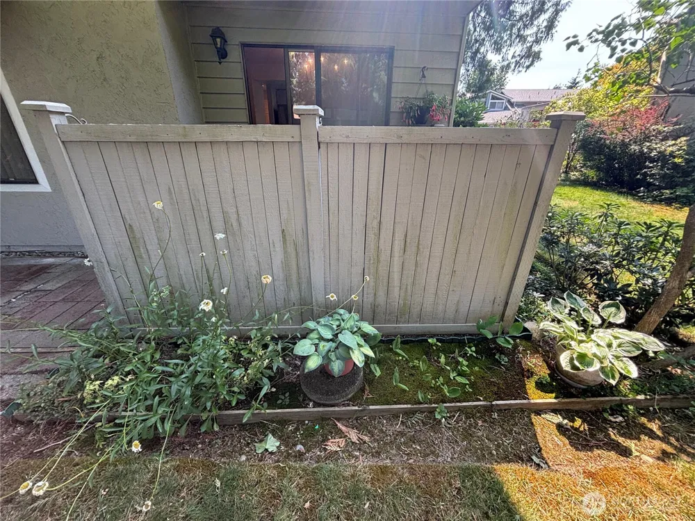 19219 40th Avenue W #H-1 Lynnwood, WA 98036