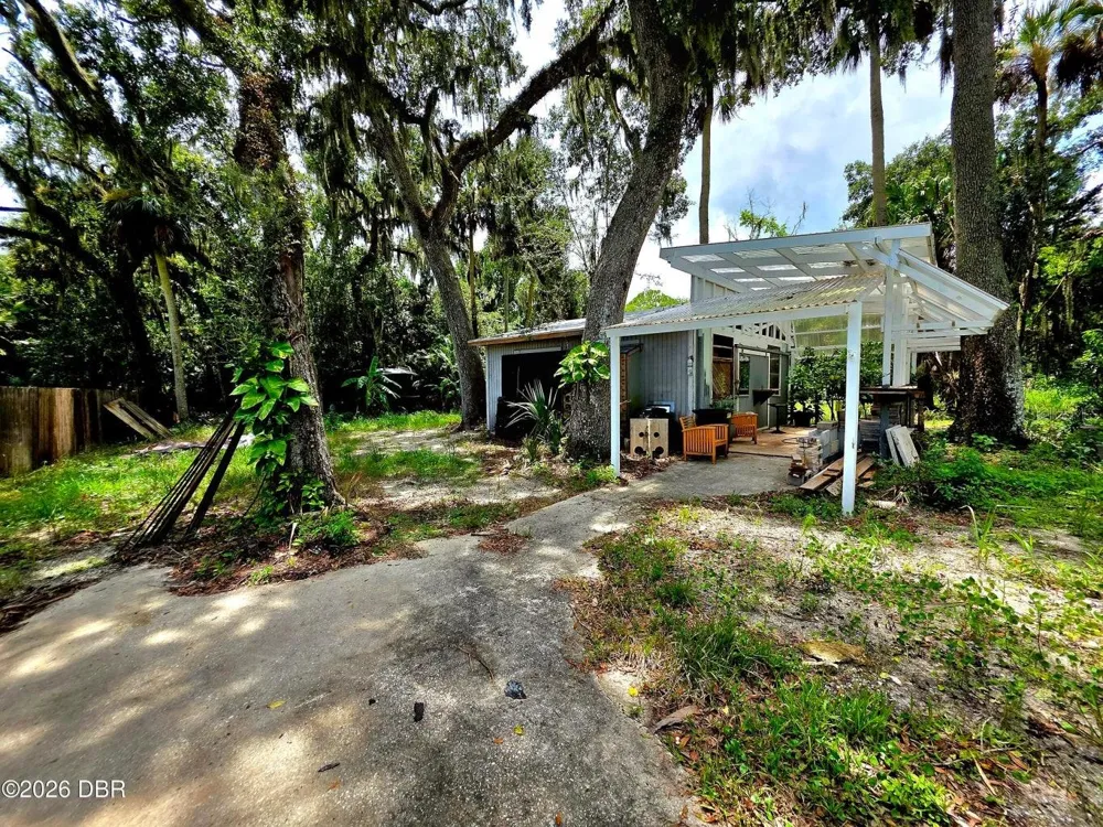 1922 ENTERPRISE AVENUE New Smyrna Beach, FL 32168