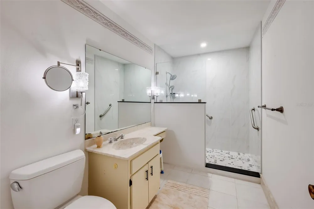 5400 34TH STREET W #B16 Bradenton, FL 34210