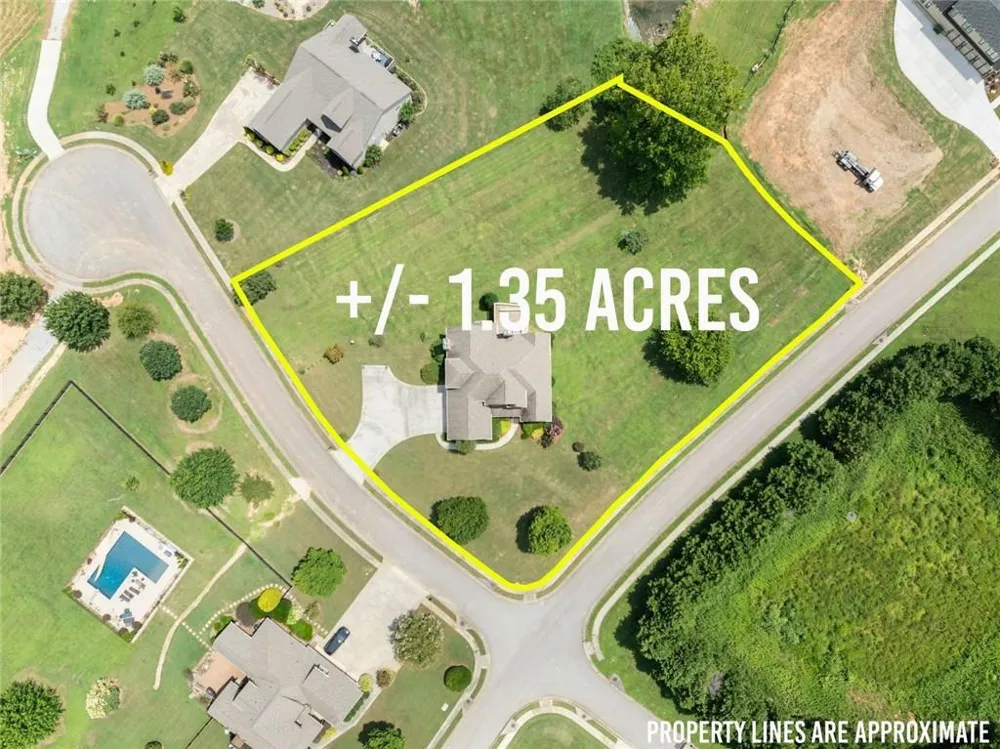 8510 Pintail Court Lula, GA 30554
