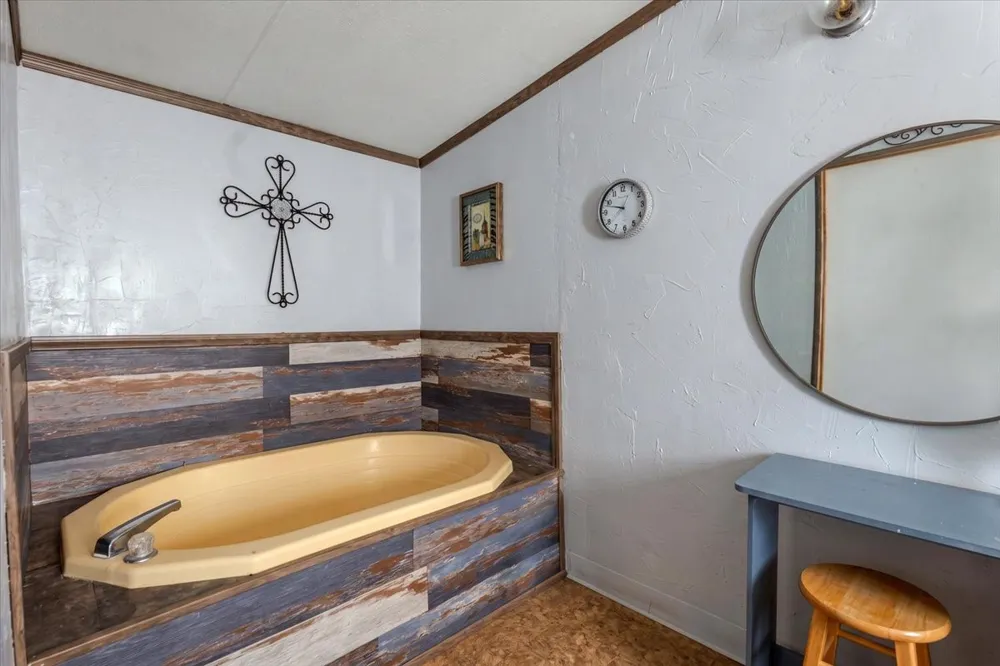3966 Fm 2210 E Perrin, TX 76486