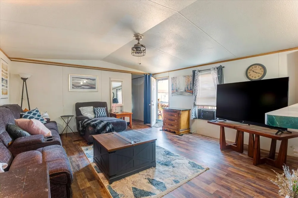 3966 Fm 2210 E Perrin, TX 76486