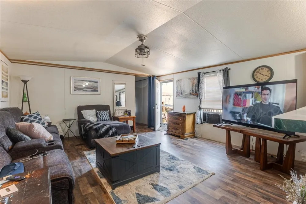 3966 Fm 2210 E Perrin, TX 76486