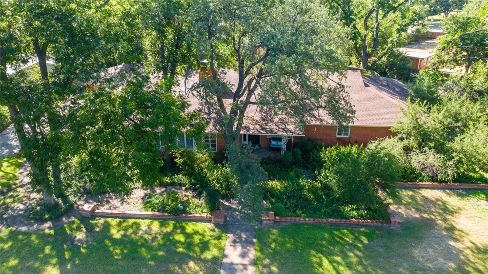 3765 Woodridge Drive Abilene, TX 79605