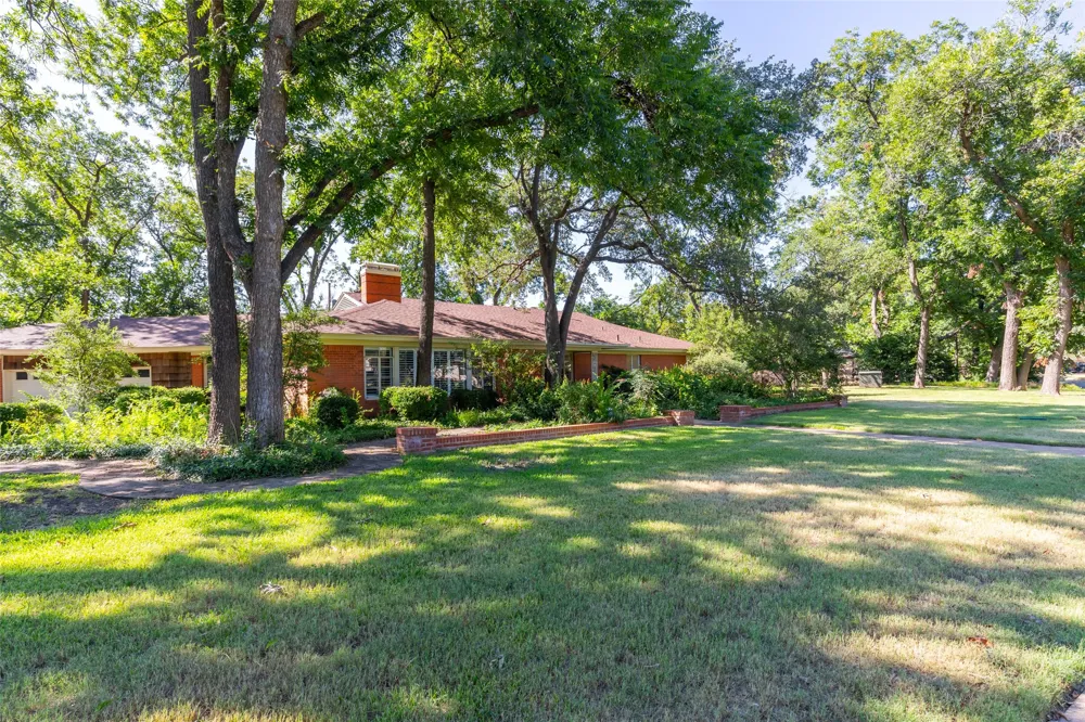 3765 Woodridge Drive Abilene, TX 79605