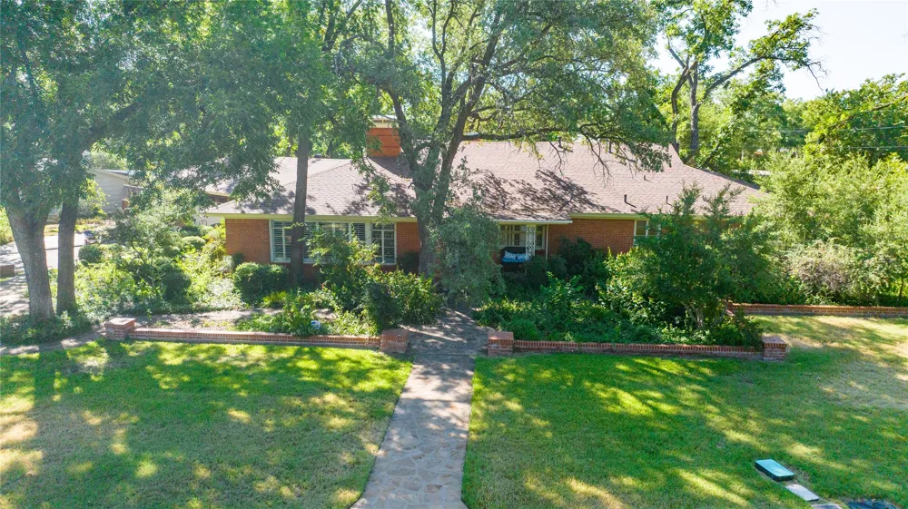 3765 Woodridge Drive Abilene, TX 79605