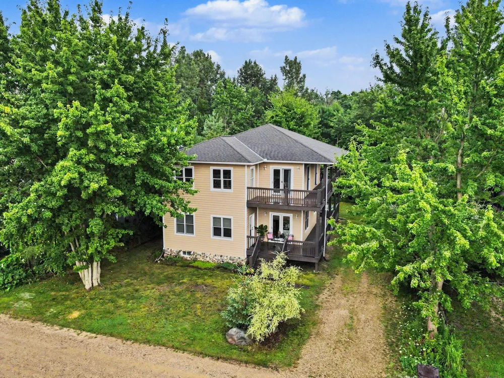 7264 B STREET South Haven, MI 49090