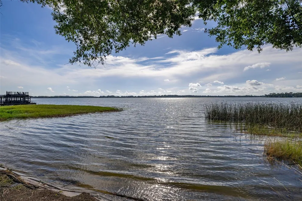 473 LAKE VIEW WAY Auburndale, FL 33823