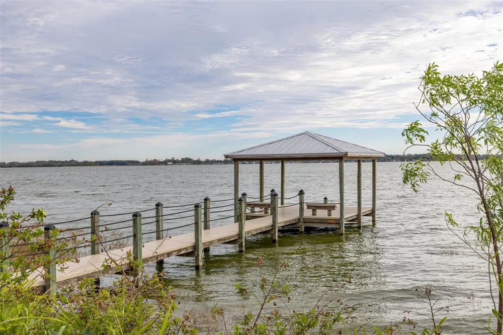 473 LAKE VIEW WAY Auburndale, FL 33823