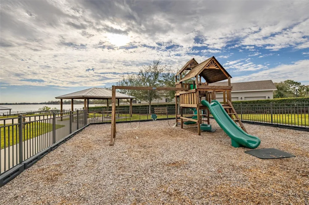 473 LAKE VIEW WAY Auburndale, FL 33823