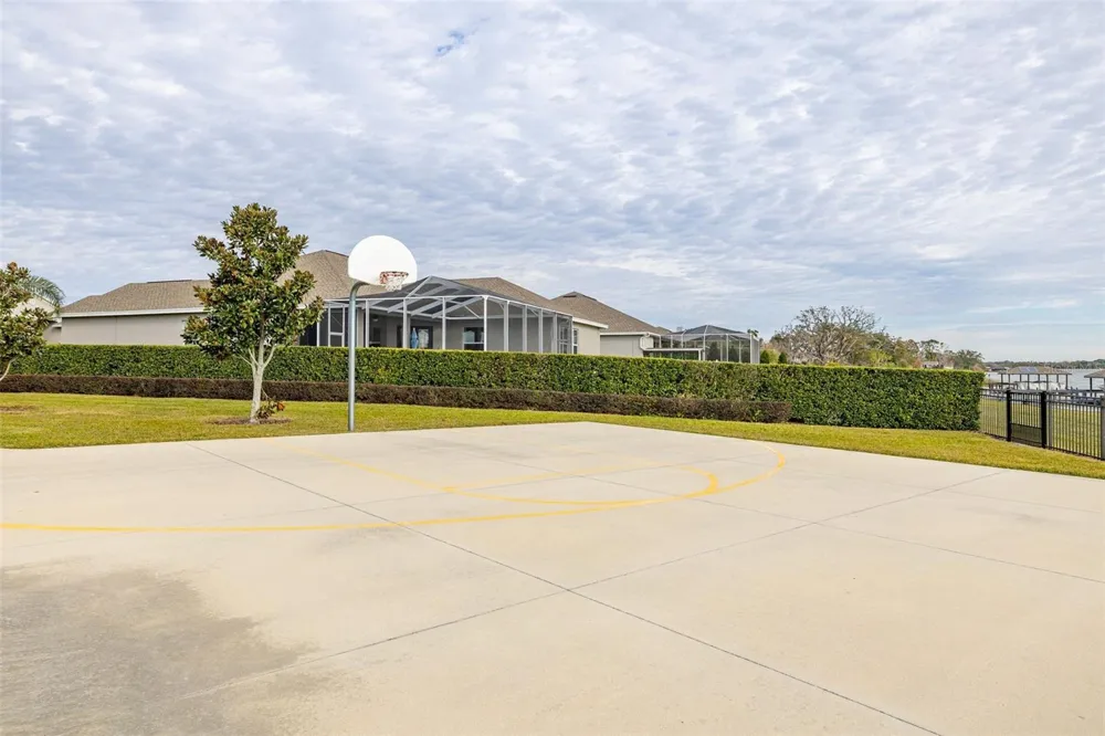 473 LAKE VIEW WAY Auburndale, FL 33823