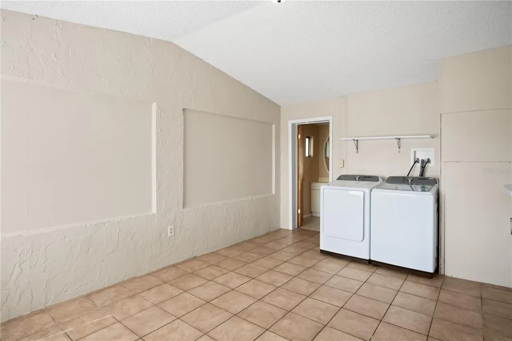 805 CENTER STREET Dundee, FL 33838