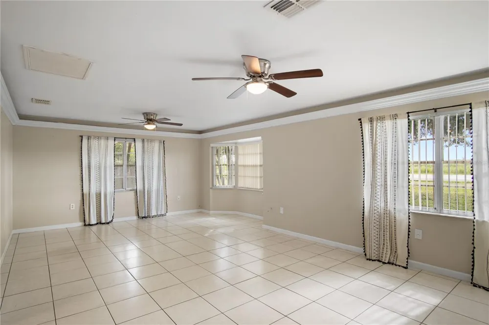 805 CENTER STREET Dundee, FL 33838