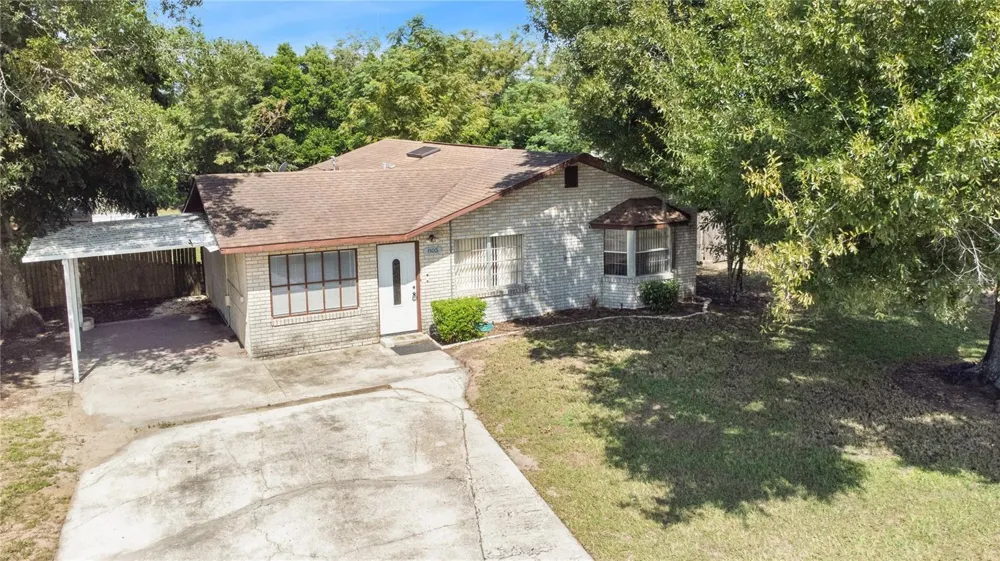 805 CENTER STREET Dundee, FL 33838