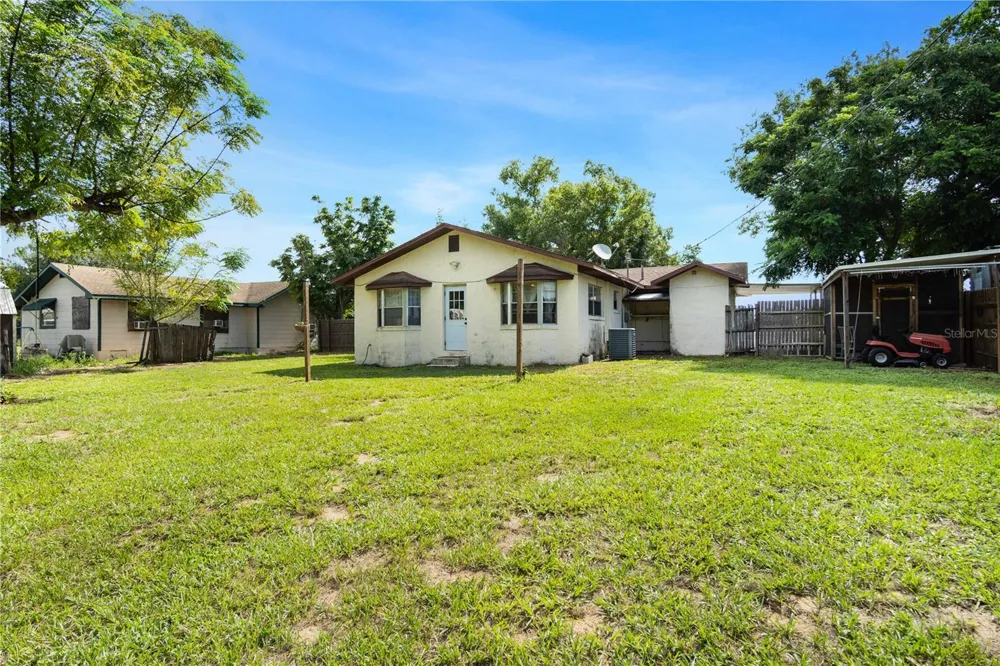 805 CENTER STREET Dundee, FL 33838