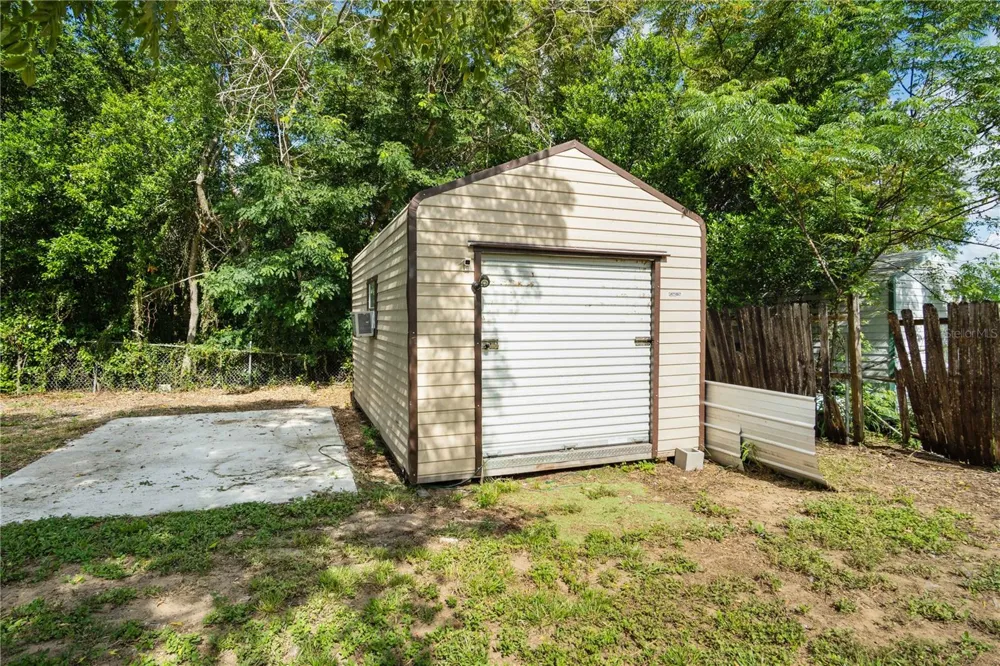 805 CENTER STREET Dundee, FL 33838
