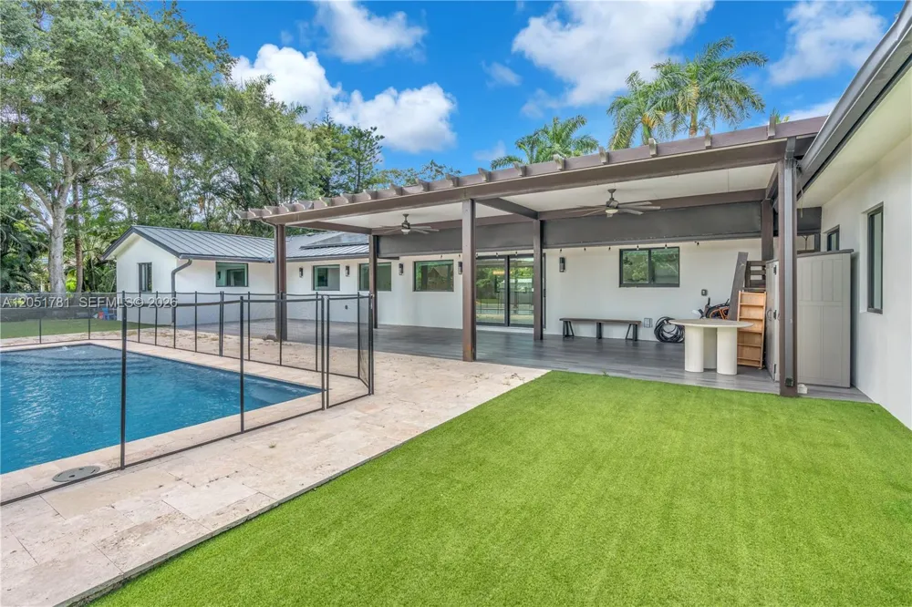 2700 SW 116th Ave Davie, FL 33330