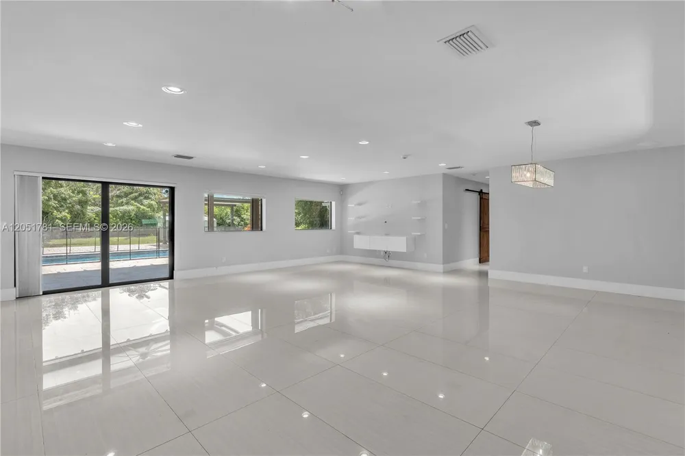 2700 SW 116th Ave Davie, FL 33330