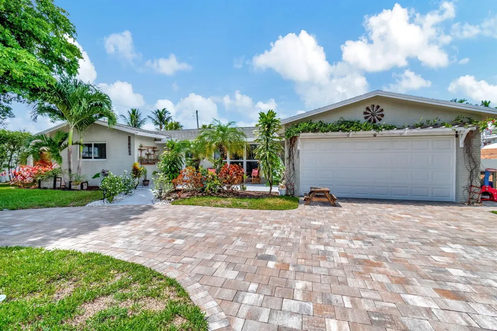 1066 SW 25TH WAY Boynton Beach, FL 33426