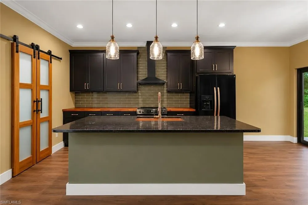 5033 Pinetree Circle Labelle, FL 33935