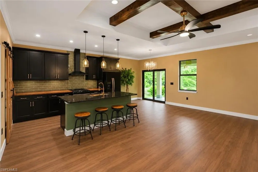 5033 Pinetree Circle Labelle, FL 33935
