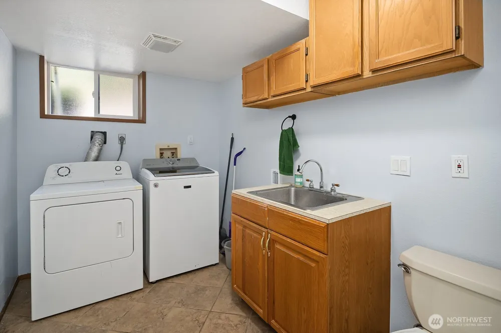 1133 235th Place SW Bothell, WA 98021