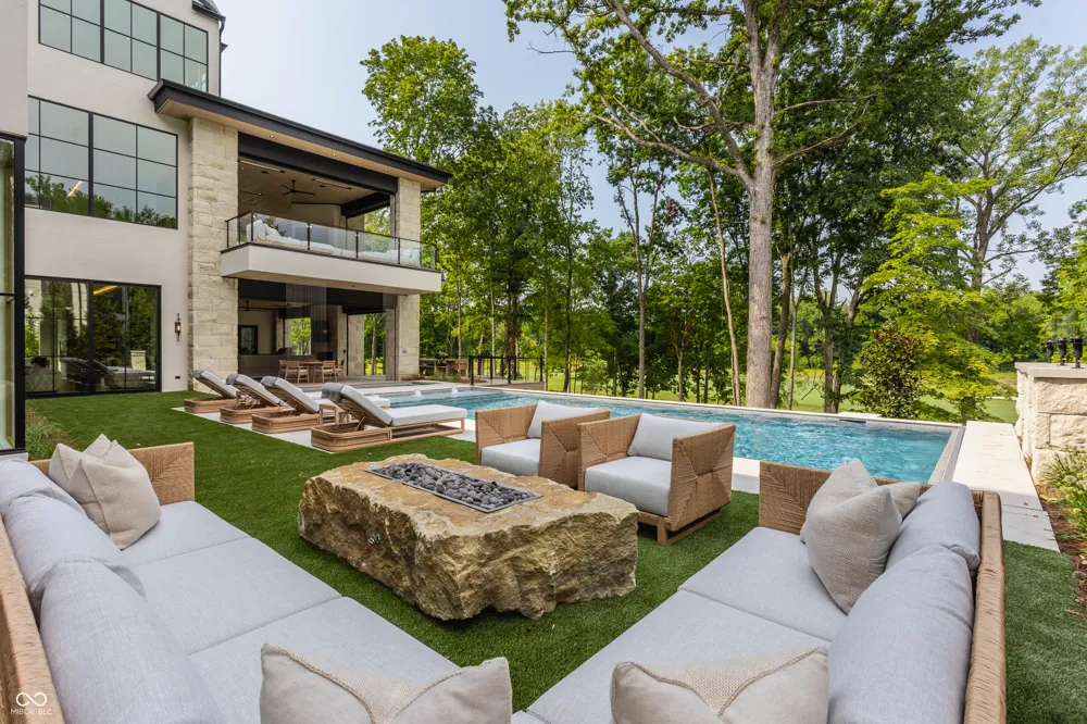 4430 Elmscott Ridge Zionsville, IN 46077