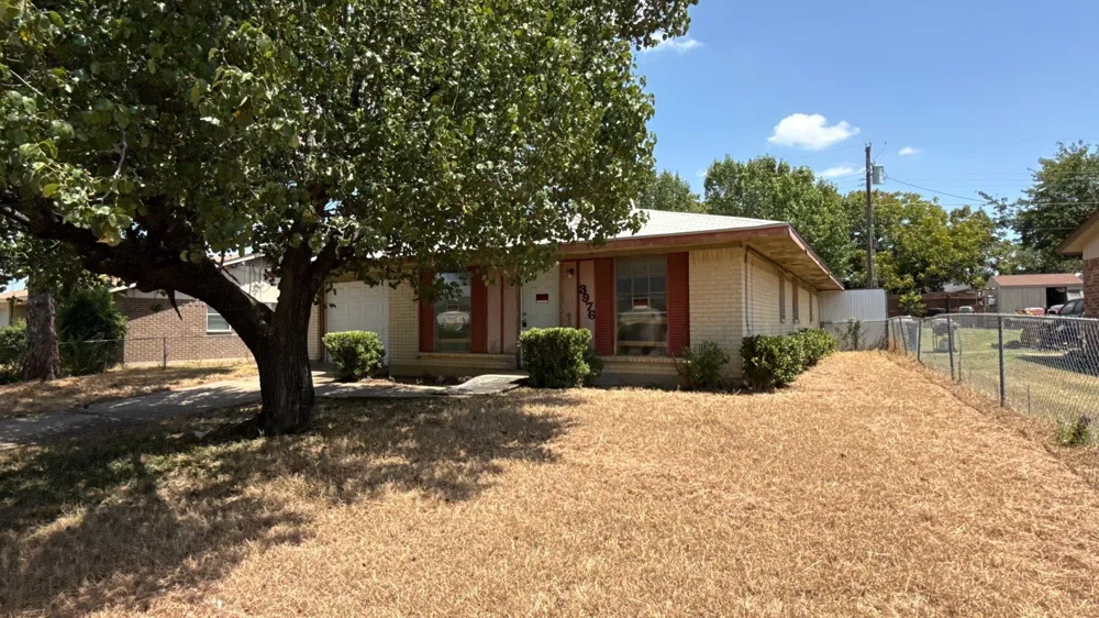 3976 Avocado Drive Dallas, TX 75241