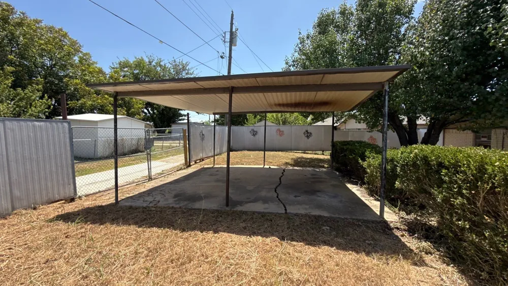 3976 Avocado Drive Dallas, TX 75241