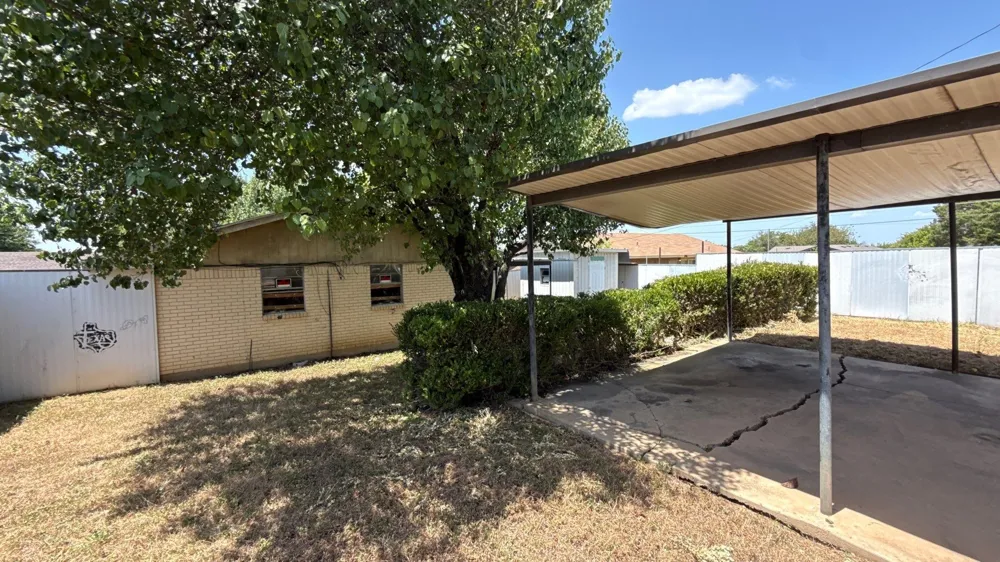 3976 Avocado Drive Dallas, TX 75241