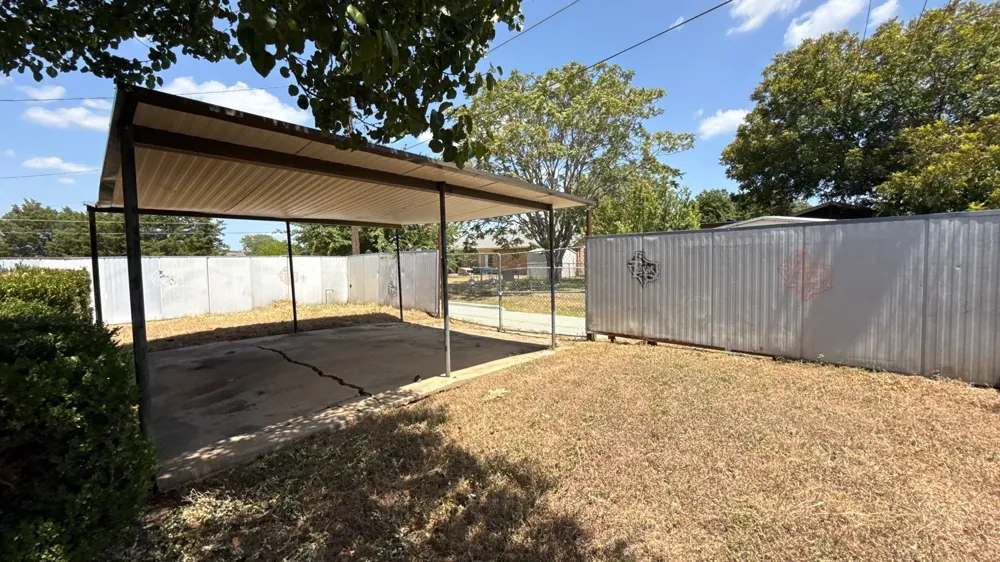 3976 Avocado Drive Dallas, TX 75241